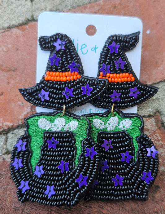 Which hat cauldron, boiling pot Halloween earrings seed bead