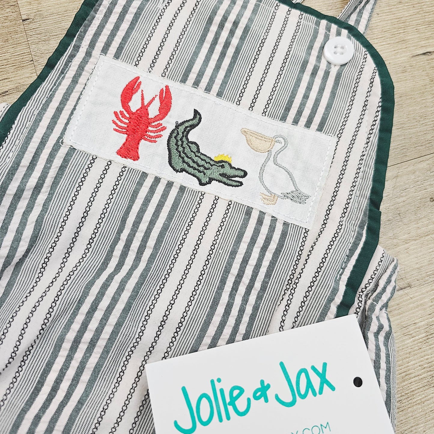 Embroidered Unisex Bubble Crawfish, Gator,Pelican)