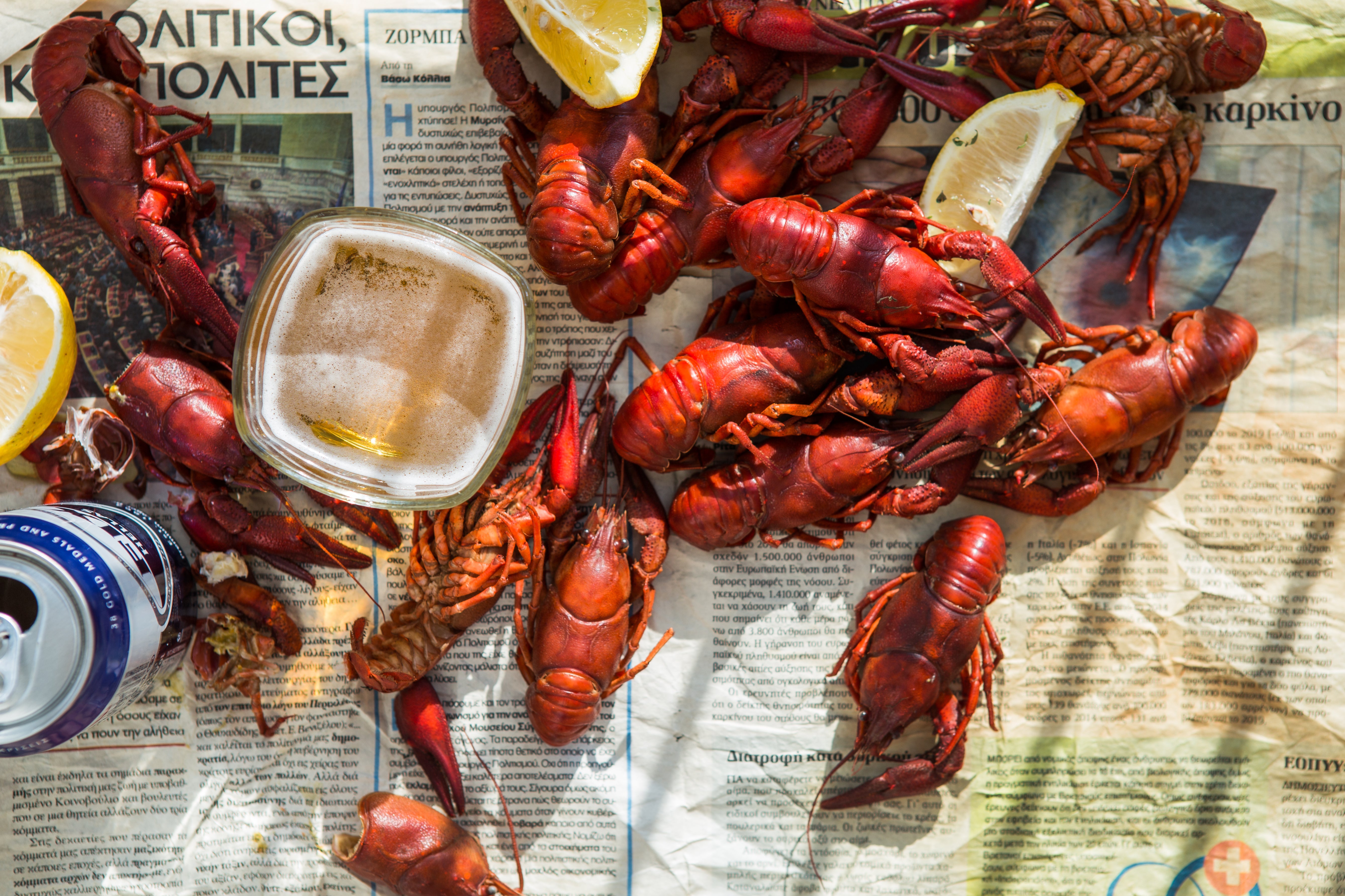 How to Peel Crawfish (The Right Way) + Should You Purge Them First ...