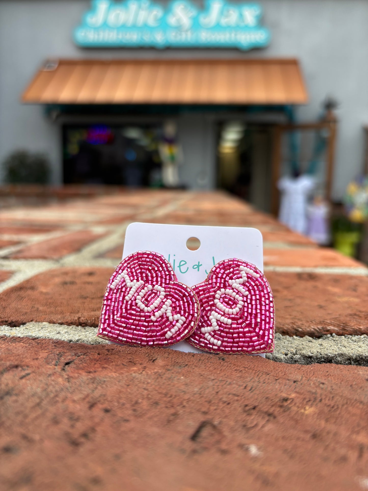 MOM Heart Stud Earrings