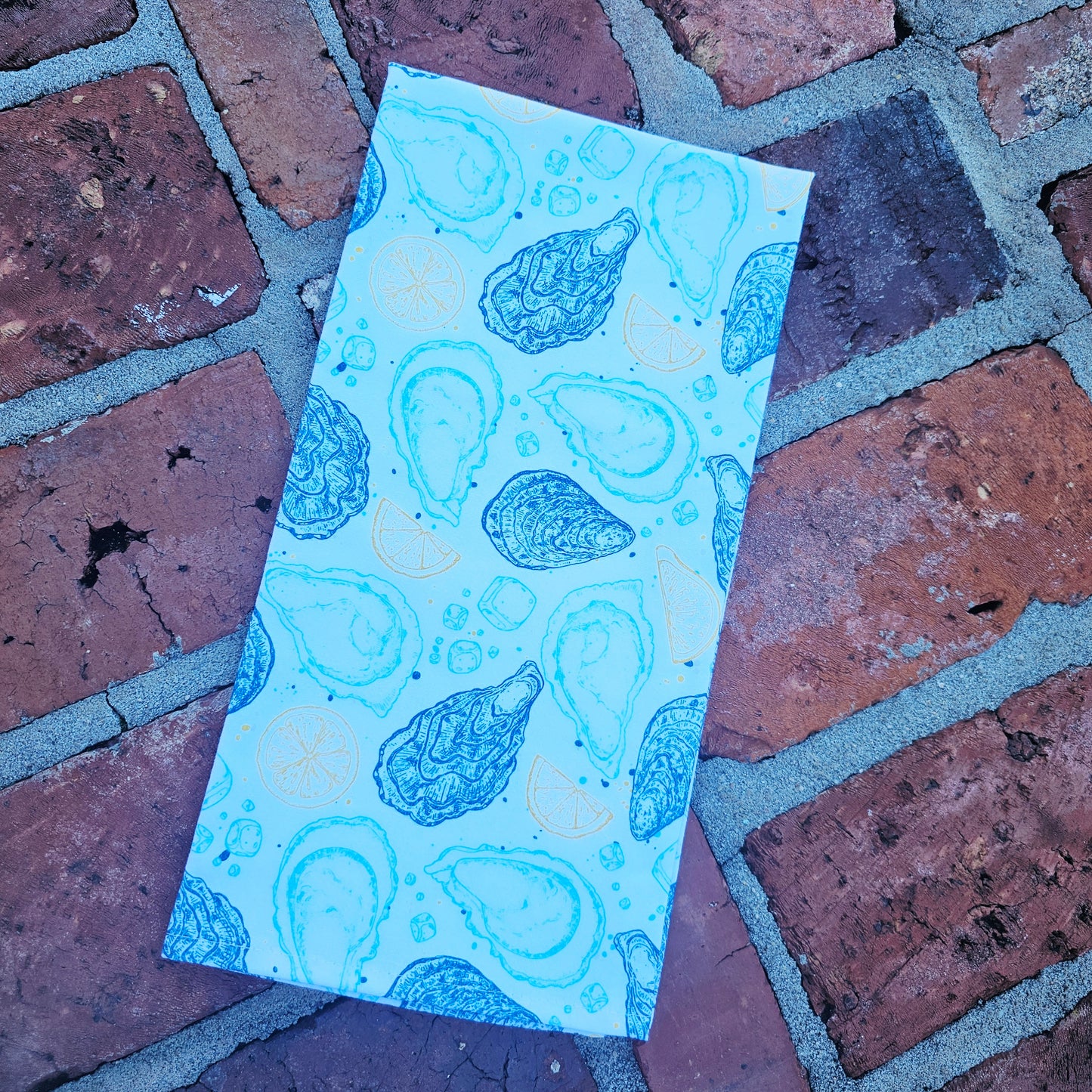 Oyster Outline towel 26in x 27in