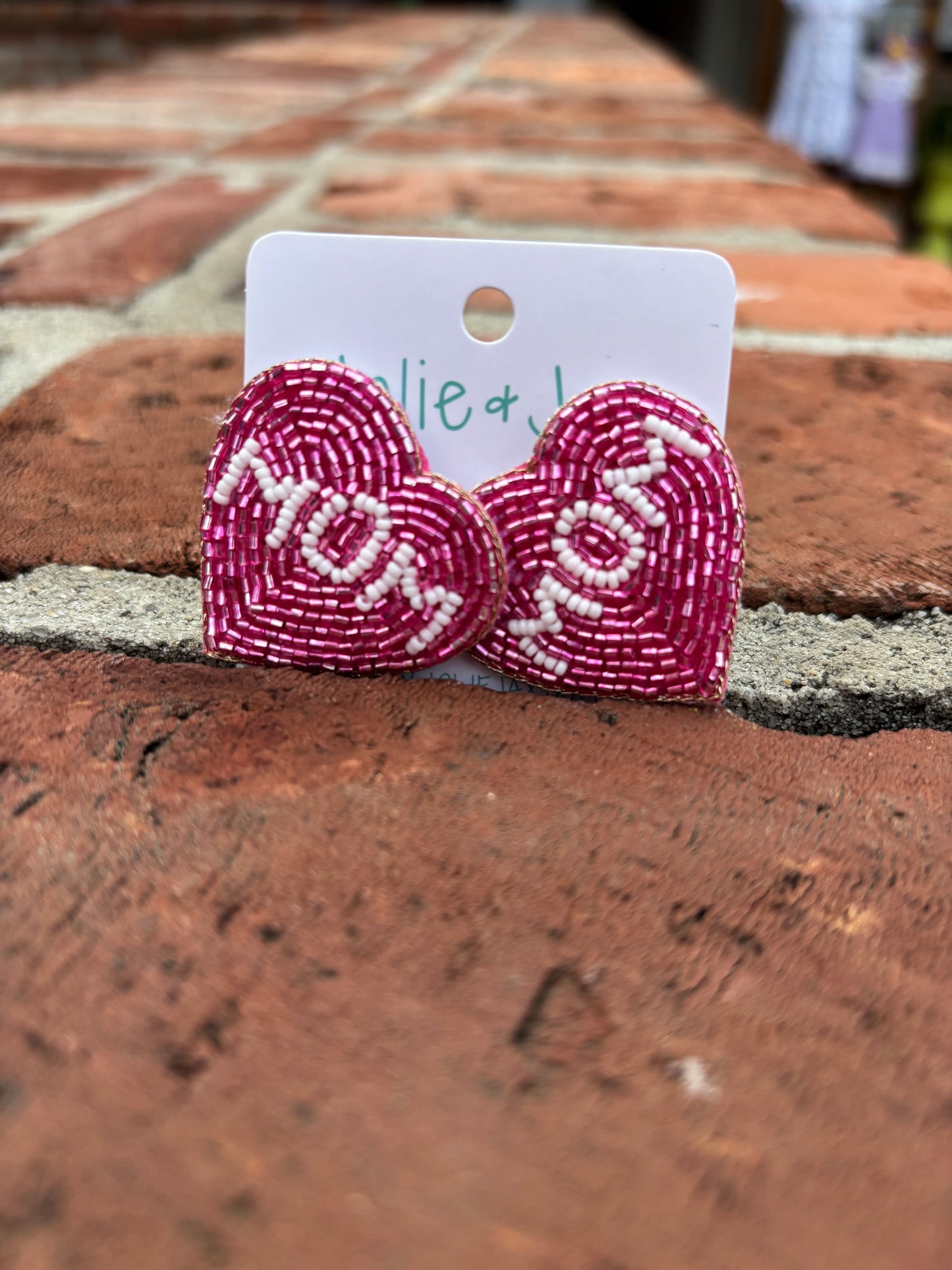 MOM Heart Stud Earrings