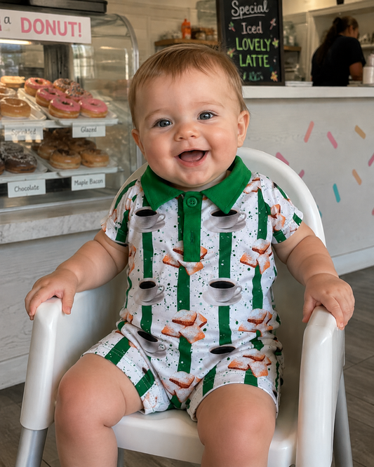 Coffee and beignets at Café Dumont in New Orleans, French Quarter, children’s boutique, clothing and gifts LOUISIANA